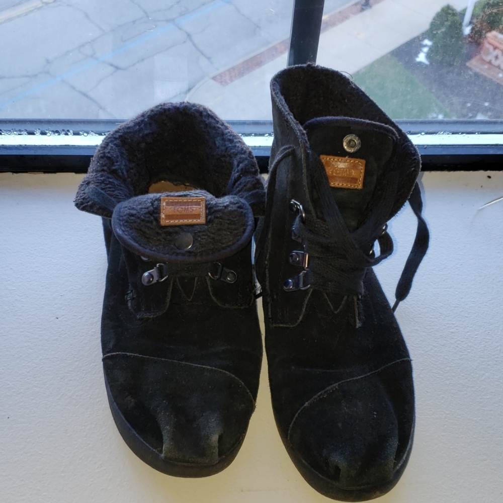 TOMS Winter Boots
